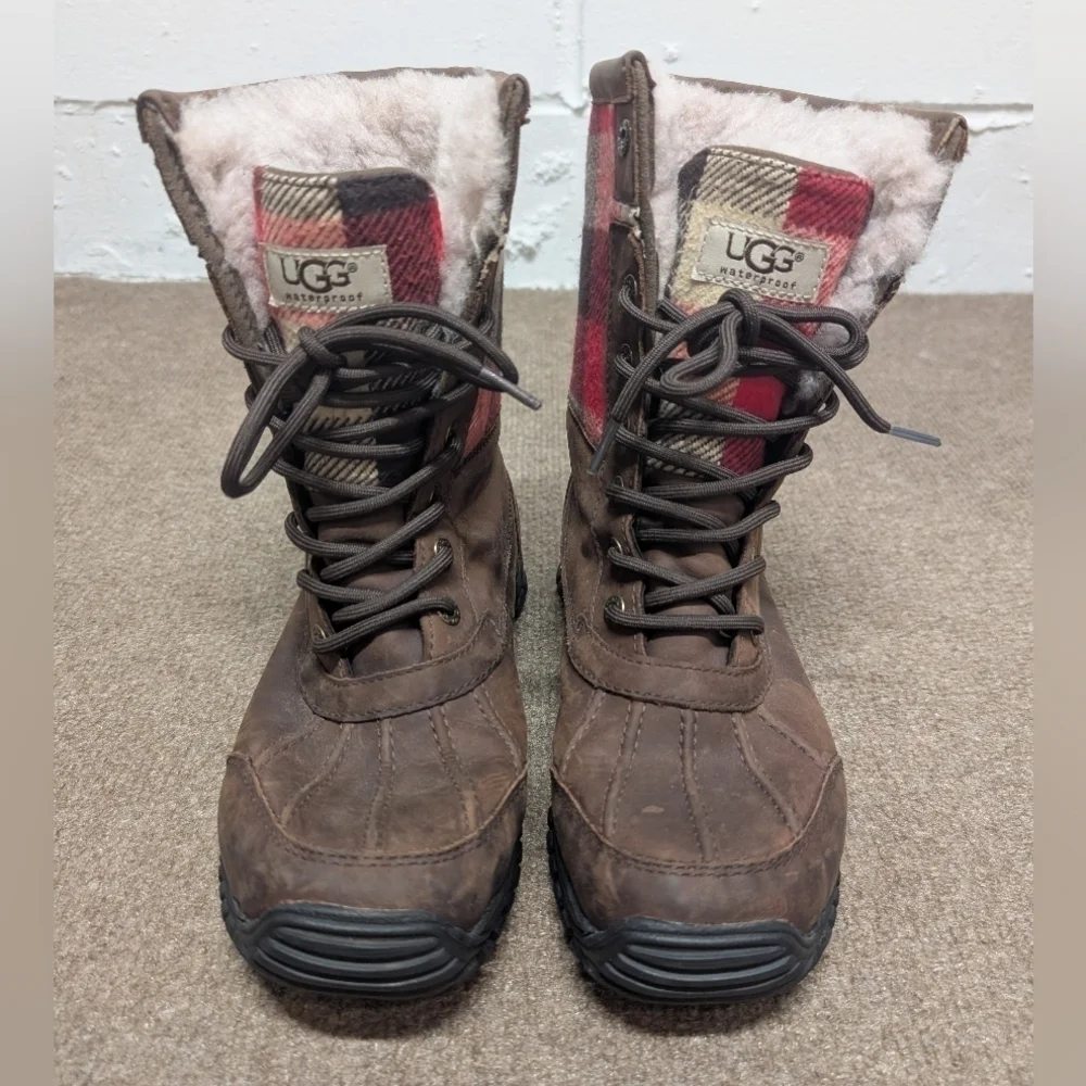 UGG Adirondack II Waterproof Winter Plaid Stout Boots Red Plaid (Size 6.5)